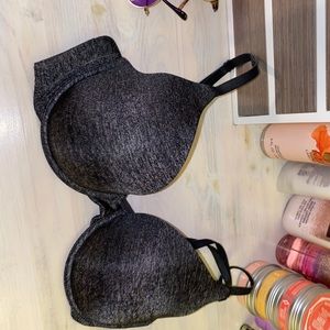 32 D Victoria’s secret gray bra